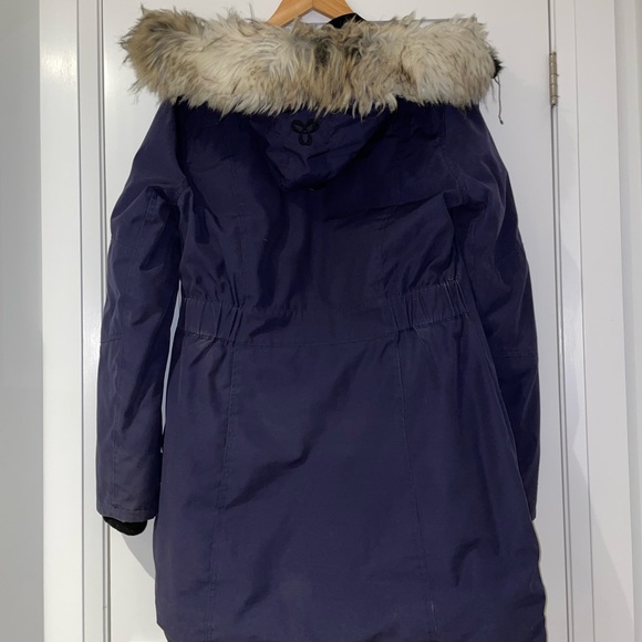 ARITZIA GOLDEN PARKA!! Only worn for 2 winters. SO WARM. Great condition. - Picture 5 of 5